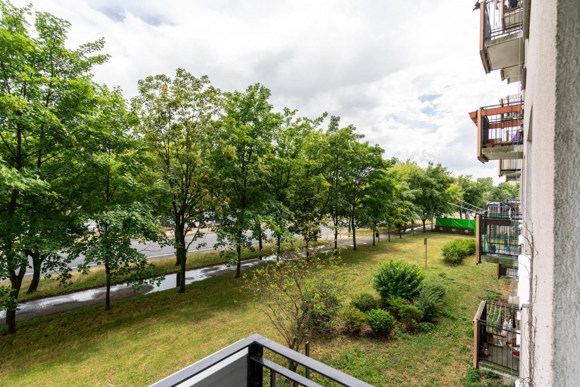 View With Balcony Winogrady By Renters Apartment